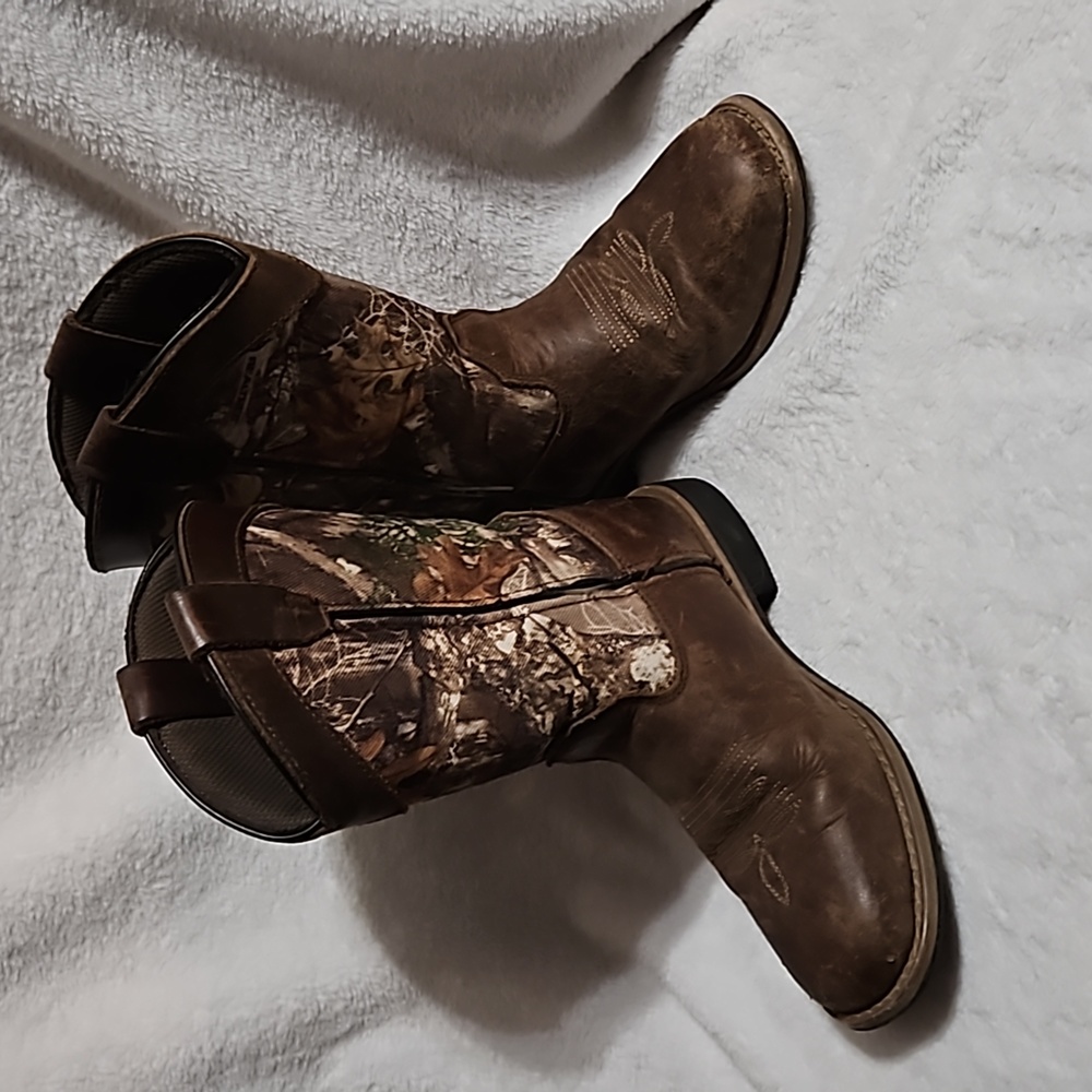 Camo Magellan boys youth boots